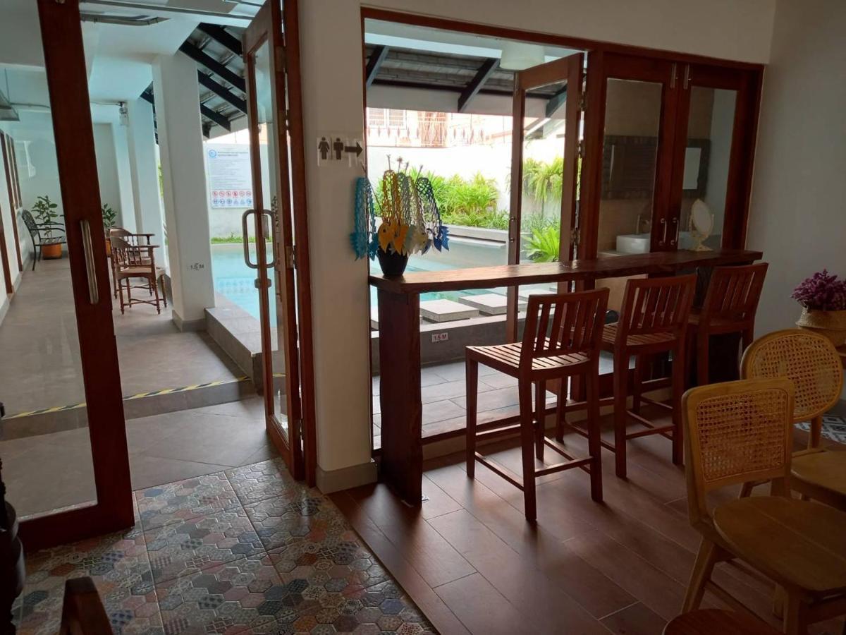 Valentier Cafe And Hotel Чиангмай Екстериор снимка